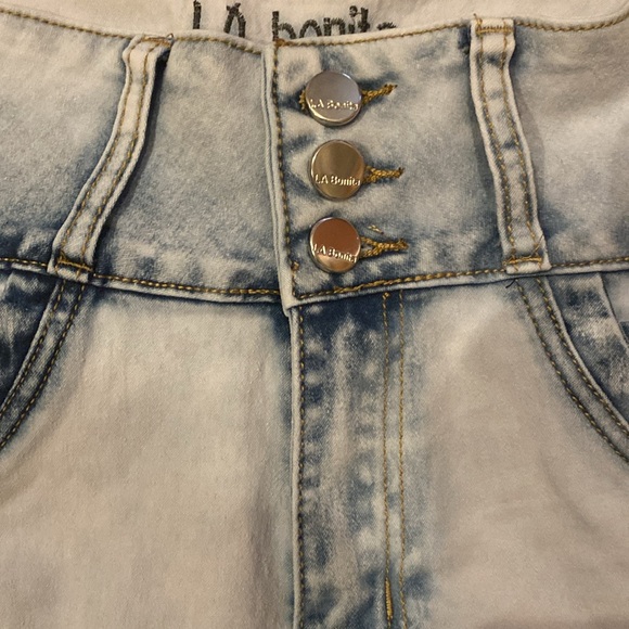 - La Bonita triple button stretch skinny faded jeans size 11 (e) - Picture 5 of 10